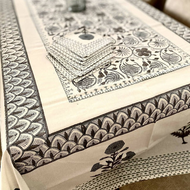 Table cloth and napkins set_Caidra by Rubyxx Gifting