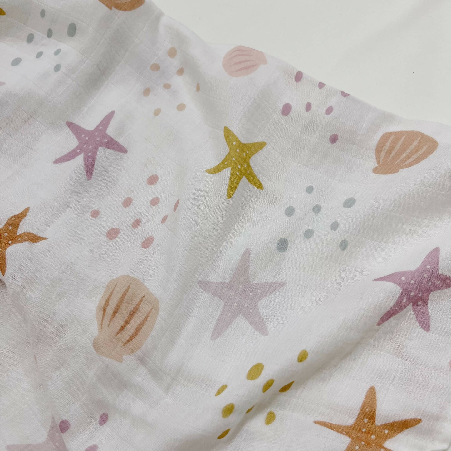 Caidra by Rubyxx Gifting presents Happy Rei’s Bamboo Cotton Muslin Swaddles