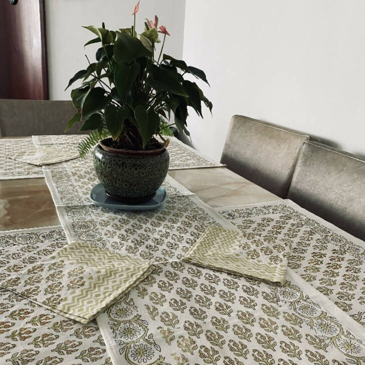 Table cloth and napkins set_Caidra by Rubyxx Gifting