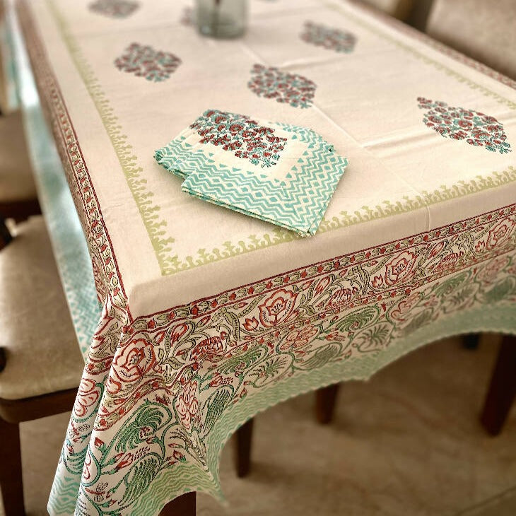 Table Cloth & 6 Napkins Set