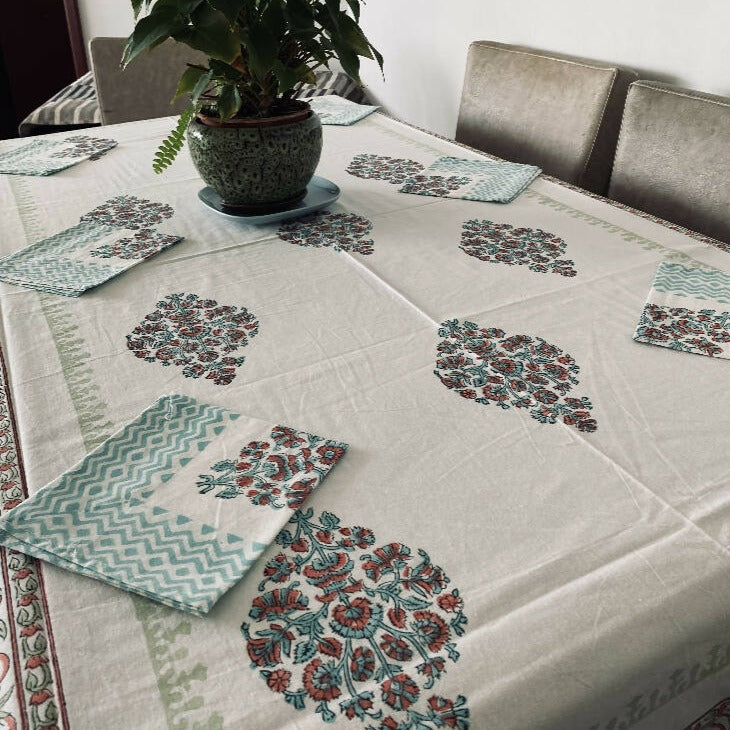 Table cloth and napkins set_Caidra by Rubyxx Gifting