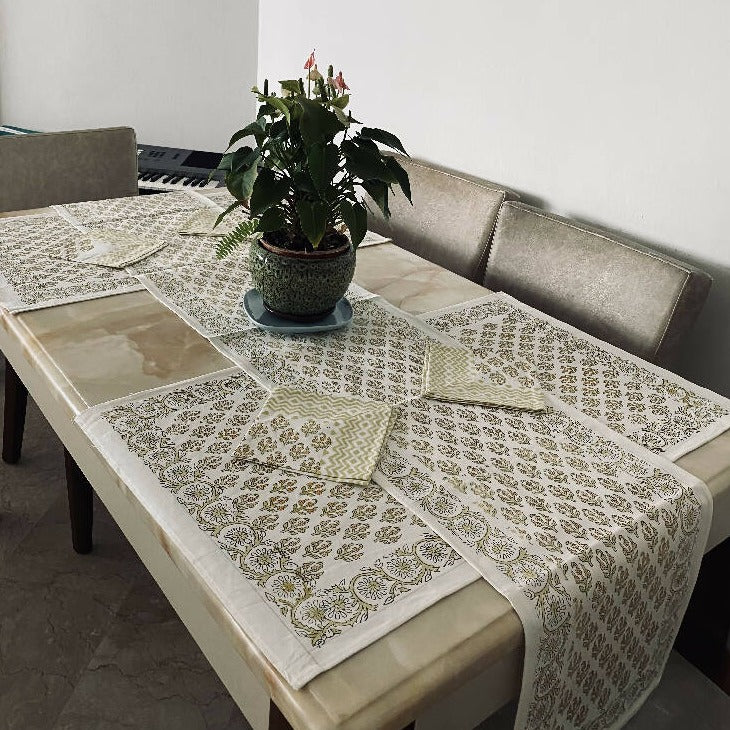 Table cloth and napkins set_Caidra by Rubyxx Gifting