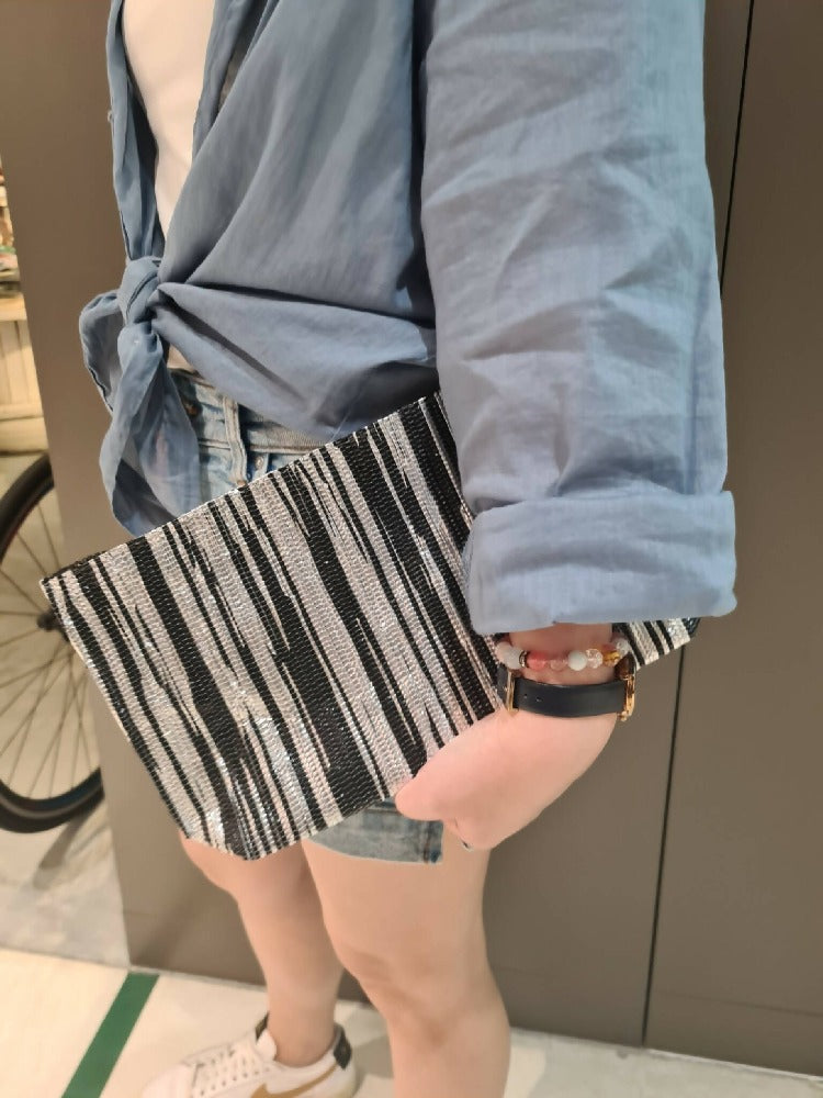 Clutch With Wristlet (Black/Silver Ikat)