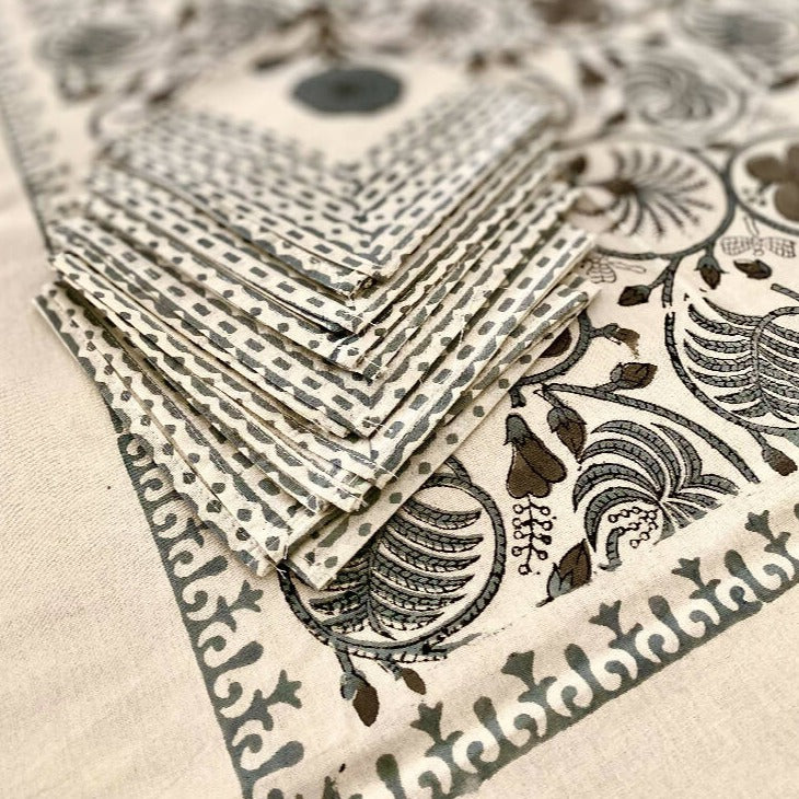 Table cloth and napkins set_Caidra by Rubyxx Gifting