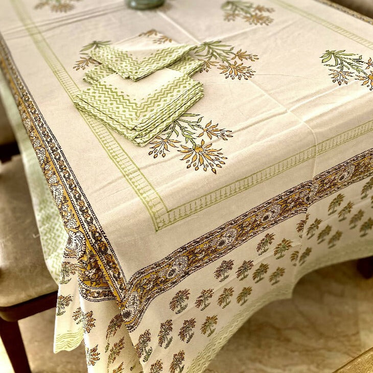 Table cloth and napkins set_Caidra by Rubyxx Gifting