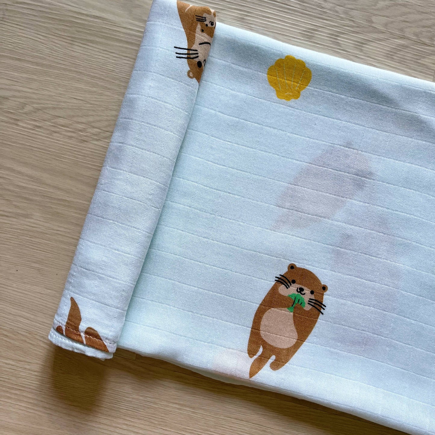 Caidra by Rubyxx Gifting presents Happy Rei’s Bamboo Cotton Muslin Swaddles