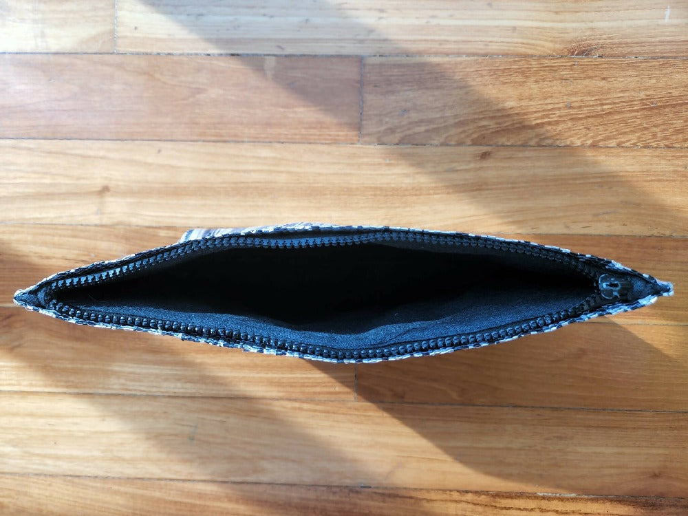 Inside of the Clutch With Wristlet (Black/Silver Ikat) from Caidra Gifting