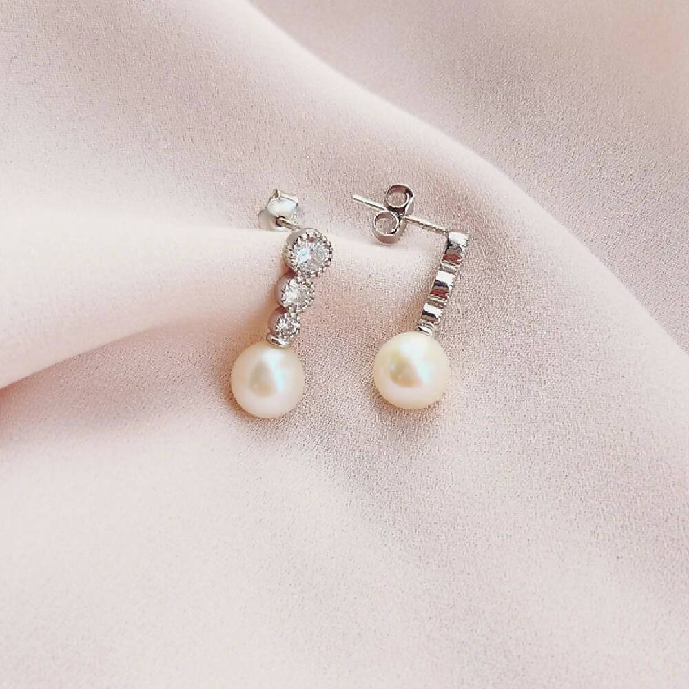 Sparkling Pearl, Silver & Zirconia Earrings